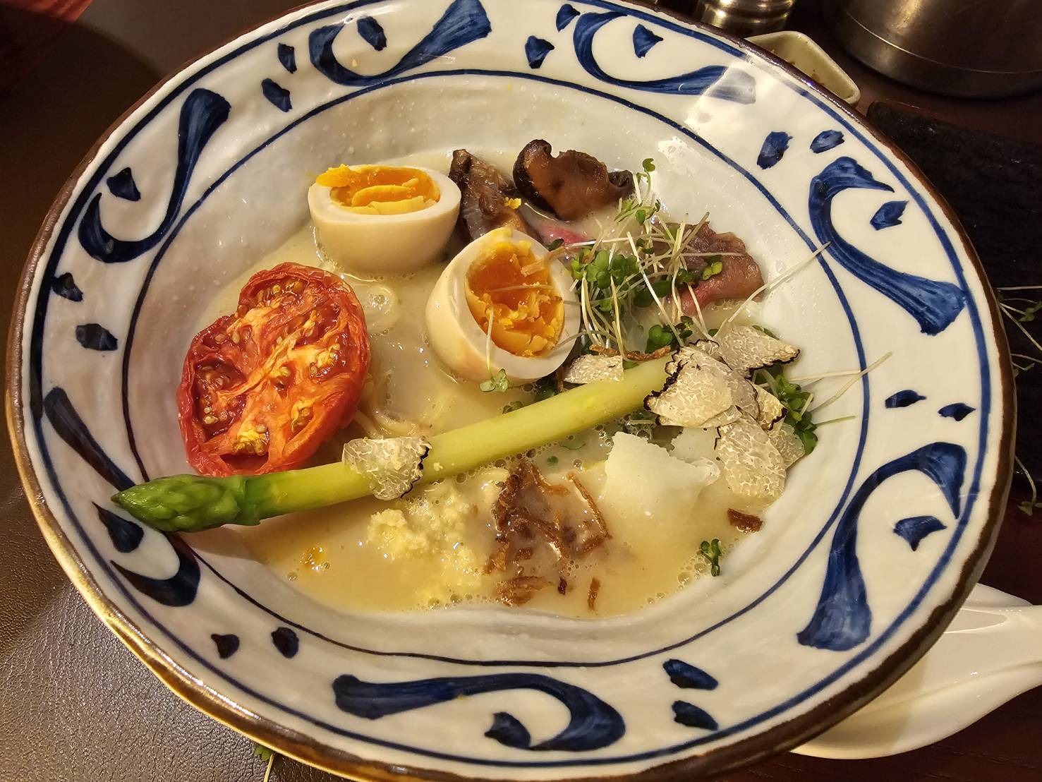 篝ラーメン シャングリ・ラ東京