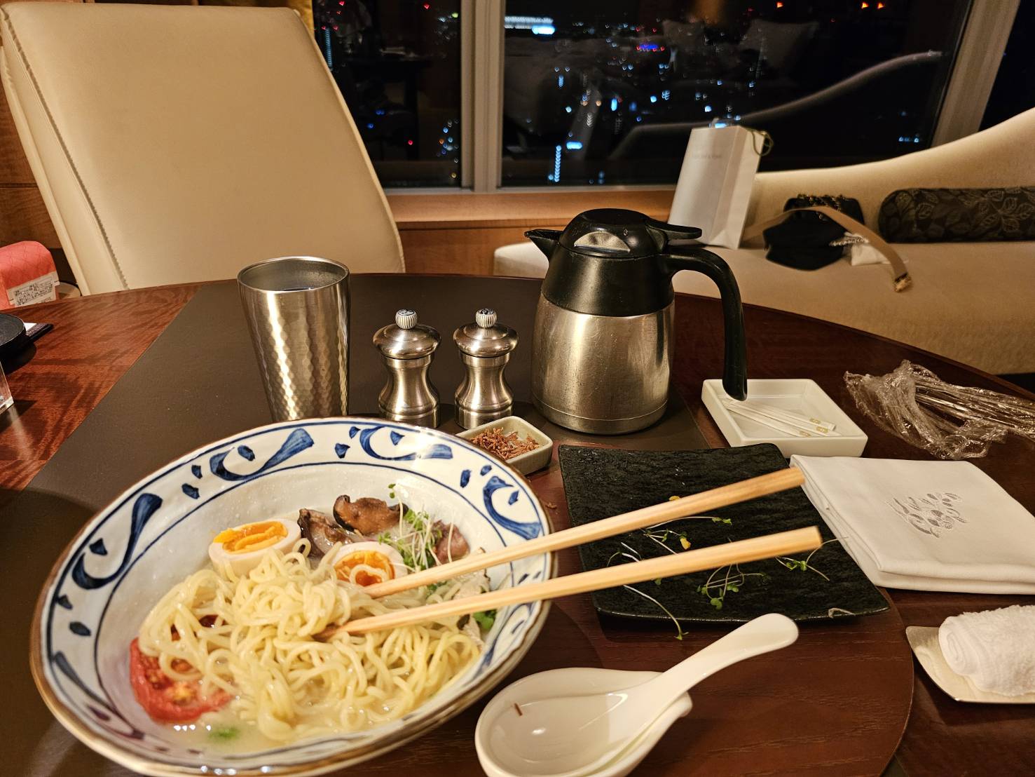 篝ラーメン シャングリ・ラ東京