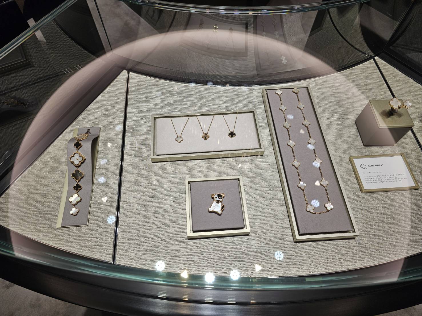 ヴァンクリーフアーペル　GINZA SIX