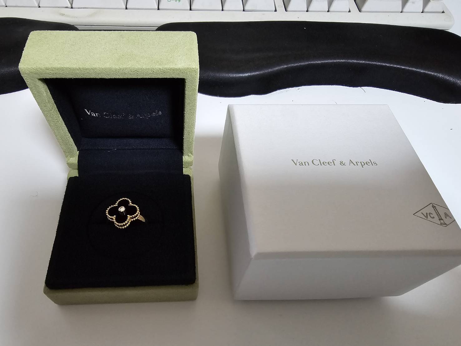 アルハンブラ リング オニキス