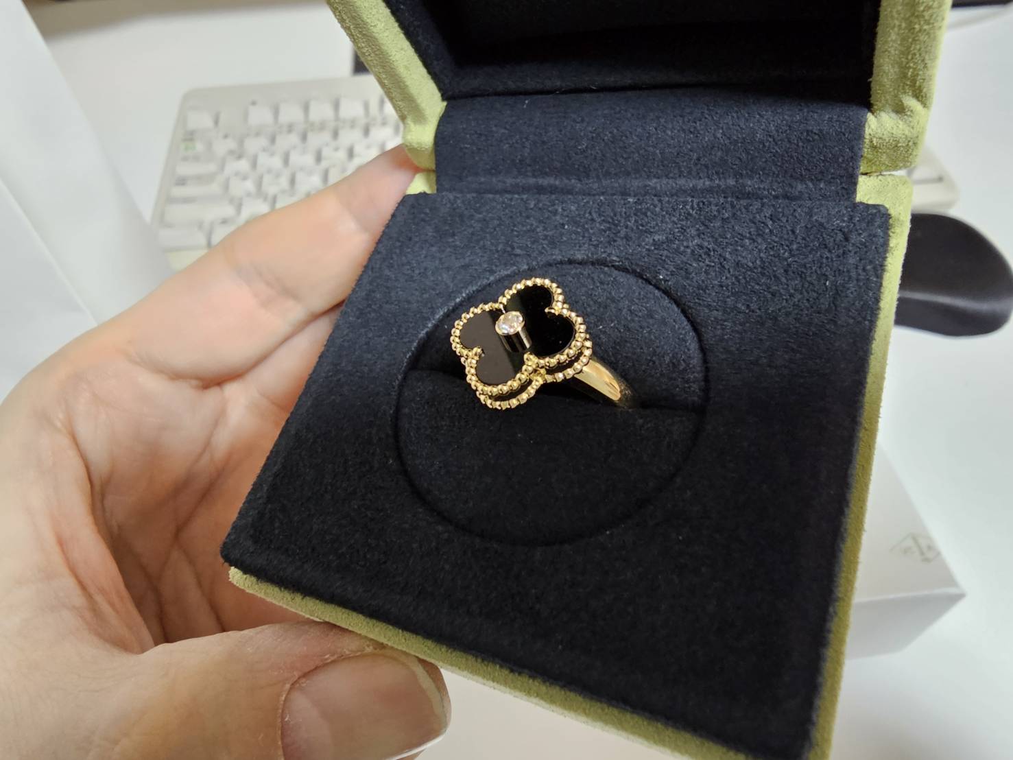 アルハンブラ リング オニキス