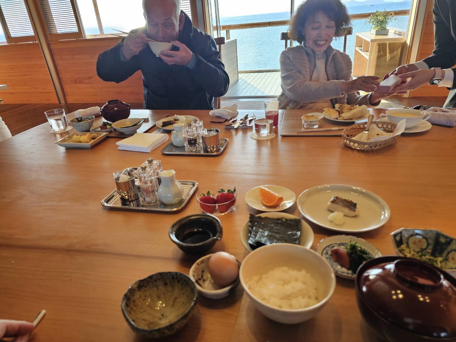 ガンツウ（guntû）食事