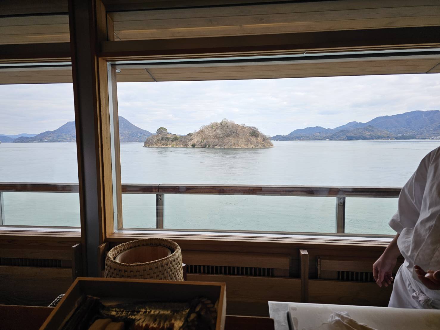 ガンツウ（guntû）食事