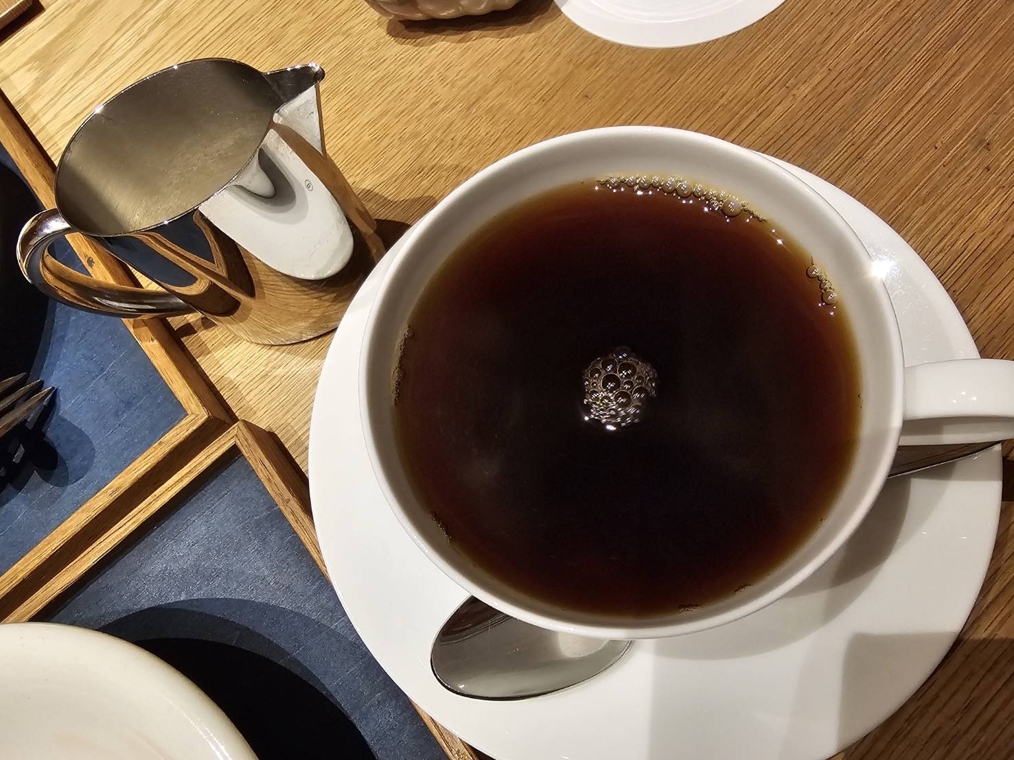 ガンツウ（guntû）食事