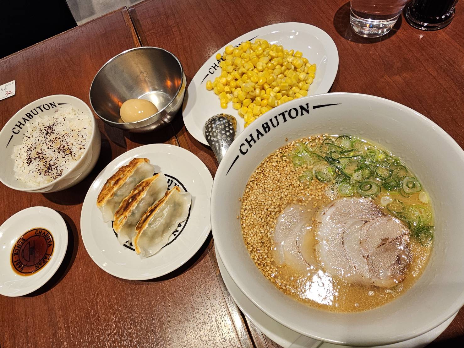 ちゃぶ屋 とんこつ らぁ麺 CHABUTON ヨドバシ横浜店
